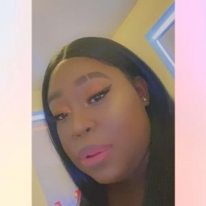 Meet your Posher, Alaizya